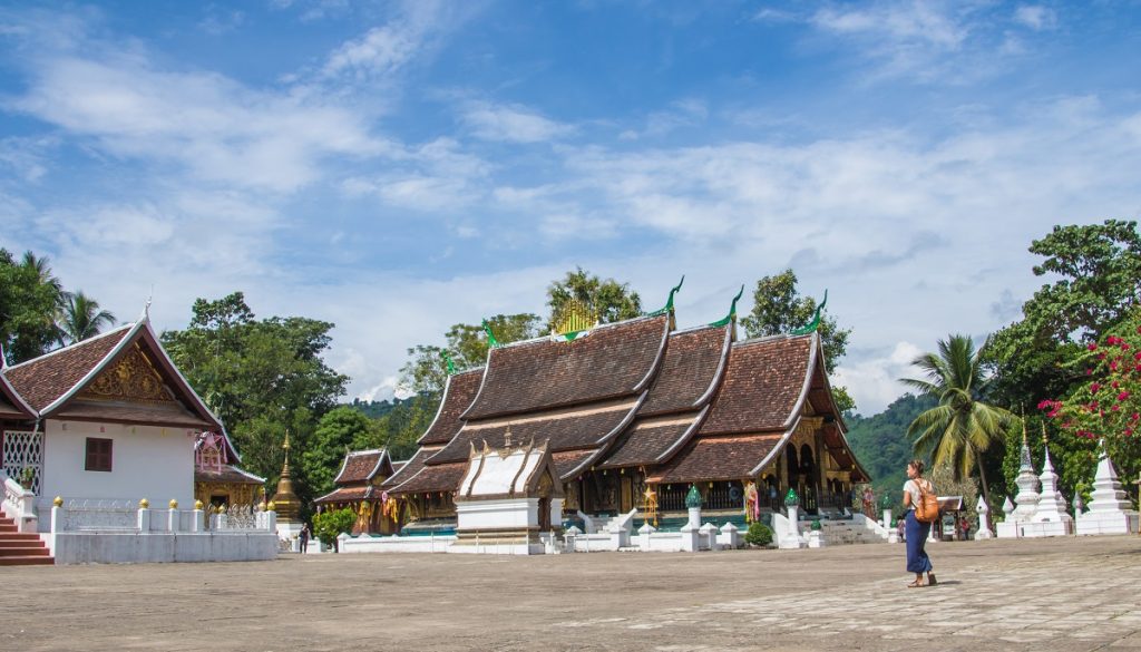 https://www.tourismluangprabang.org/wp-content/uploads/2022/07/wat-xieng-thong-16-of-8-2.jpg